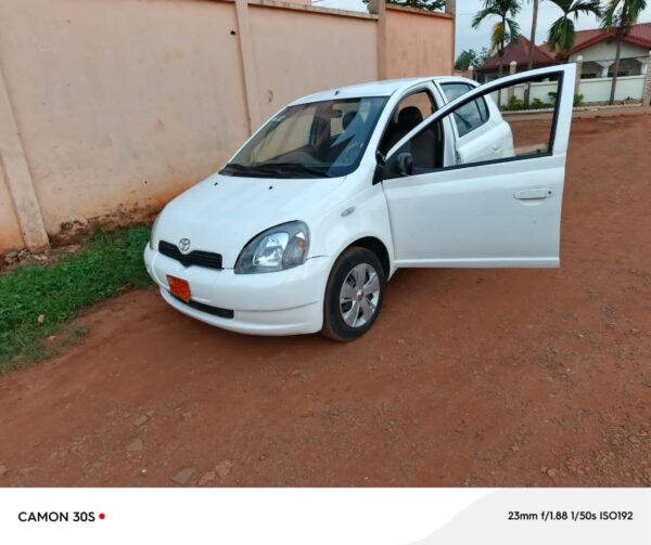Toyota Yaris 2000